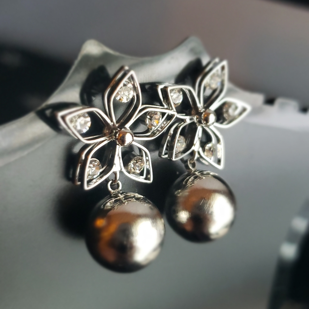 Earrings zircon stone NWT